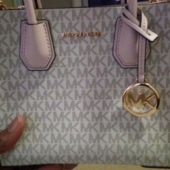 Michael kors purse - Picture 1 of 1